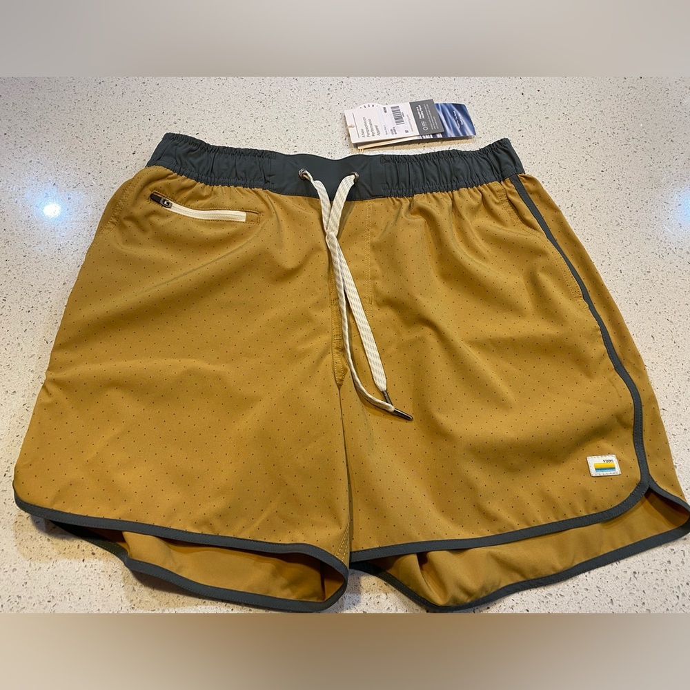 Vuori Men's Banks Short 5 Ink Micro Dot Size (M)